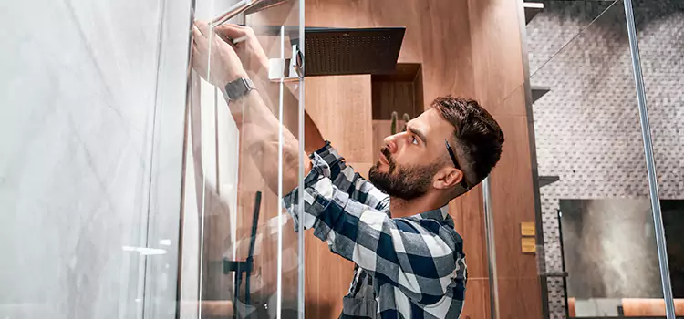 Replace Shower Doors with Frameless Poplar Bluff